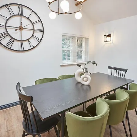 Host & - The Annexe @ The Old Brewery